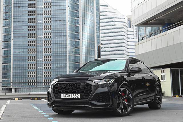 아우디 RS Q8