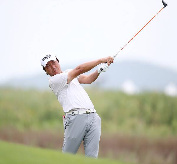 2022년 한국프로골프(KPGA) 코리안투어 '바디프랜드 팬텀로보 군산CC 오픈'에 출전한 황인춘 프로. 제공=KPGA