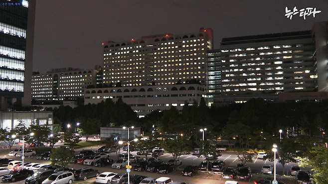 ▲늦은 밤 서울아산병원 병동에 불이 켜져 있다.