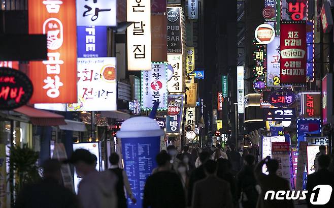 서울 종로구 종각역 일대 유흥거리. (위 사진은 기사 내용과 무관함) /뉴스1DB ⓒ News1 이승배 기자