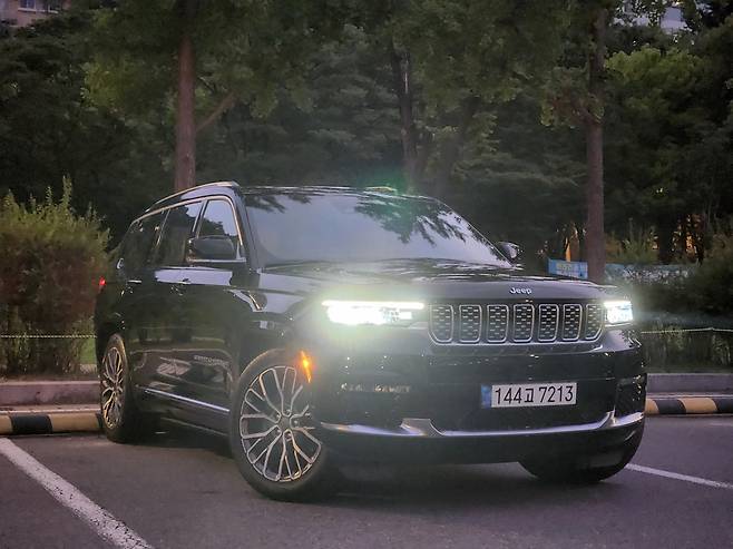 지프 올 뉴 그랜드 체로키 L 전면부 [원호연 기자]