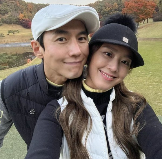 송재희 지소연 부부