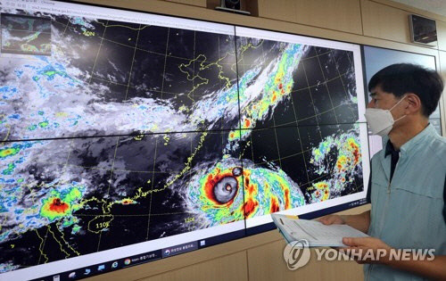 기상청 "힌남노, 6일께 경남남해안 쪽 상륙 가능성 커져"[연합뉴스 자료사진]