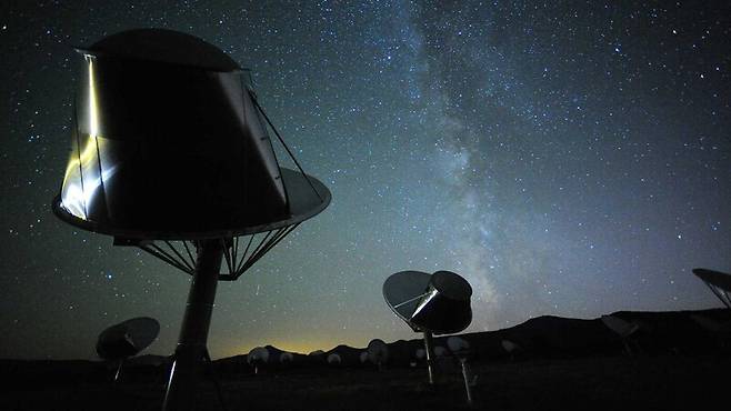 드레이크가 오랜 기간 일했던 세티연구소의 알렌전파망원경. 세티연구소 제공