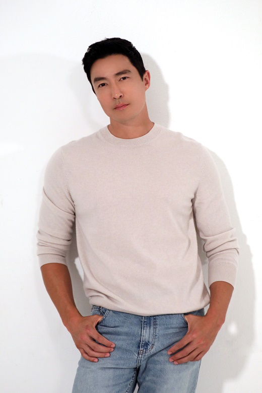 Actor Daniel Henney has made a small meeting with Korean audiences for a long time with Confidential Assignment 2.Daniel Henney hosted video online Interview with the video on the morning of the 6th.Tomorrow (7th) gave a genuine story ahead of the release of the film Confidential Assignment 2: International (hereinafter referred to as Confidential Assignment 2).Confidential Assignment 2 was a sequel to Hyojo, which hit the top three in the box office in 2017, with a total audience of 7.81 million in 2017.It draws an unpredictable triangular coordination investigation of the Detectives, which have been united for their own purposes, from North Koreas Detective Rim Cheolryeong (Hyun Bin) to South Koreas Detective Kang Jin-tae (Yu Hae-jin), and the New Face Overseas FBI Jack (Daniel Henney), which they met again to catch global criminal organizations.Director Lee Seok-hoon of the film Pirates: Bandits to the Sea (2014) and The Himalayas (2015) caught megaphones.In particular, Confidential Assignment 2 is newly joined by Daniel Henney, raising expectations for prospective audiences.He played the role of FBI agent Jack, who flew from United States of America in the play; Jack has a sweet smile, a smart brain, and a perfect talent.Daniel Henney has played a variety of activities that go beyond joy and seriousness from Hyun Bin, Yu Hae-jin, triangular cooperation, from romance chemistry to charismatic action, and Hyun Bin, Im Yoon-ah and triangular romance.Daniel Henney said, I watched the first episode of Hyojo again yesterday.I have already watched the 5th time, and Hyojo is a Korean movie that I like very much. One part was dark, but Confidential Assignment 2 was drawn on the relationship already set, so it seems to be more cheerful and fun.I really think that my brother came out. I was particularly happy to be reunited with Hyun Bin after a long time, and I was really matured, and I was impressed by the fact that Acting, as well as Acting, was so perfect, and Kimmy was perfect from the start.It is because of the role of the good leader of the Hyun Bin When I shot Hyun Bin and the drama My Name is Kim Sam Soon (2005) 17 years ago, we were both new and babies.I was very happy to have a Korean movie and drama when I was working in United States of America, and I am so happy that Korean fans have been looking for us so much.I am always working hard, but I am more excited to meet works that make me try harder like Confidential Assignment 2. I sympathized with Jack character and gave a glimpse of the secret of authentic hot-rolling.Daniel Henney, a father of Irish United States of America, a Korean United States of America and a mother of Korean adoptees.Jack is a Korean United States of America setting in the play, and he speaks a little bit of Korea.I was worried about my cultural identity, and Henry in My Name is Kim Sam Soon. I like characters with such issues.We are all social animals, so it seems like we are always looking for someone who is connected to us. When I was a child, I wanted to be like a Western person. I thought it would be safe, but Age came to find more Asian and Korean.So it is amazing and good to work in Korea. I liked that Jack came to Korea as a very blunt and Western person at the beginning of the play, and became more and more soft and opened himself to friends.Jack would have felt the brotherhood he had spent his entire life searching for, and he would have felt it. I came to Korea and met my team and got brotherhood.So I went more sympathetic to Jack. As for the Korean language skills that impressed all the cast members such as Hyun Bin, Yu Hae-jin, and Im Yoon-ah, I practice alone in the mirror when I am in United States of America.I also use Korean words such as Do not eat such things, Sit down, Come here, and so on. Daniel Henney returned to Chungmuro nine years after Spy (2013), showing a desire for Korean activities.Especially, Kim Hye-soo was attracted to the question of Actor who wanted to breathe together.He said: Ive always wanted to work with Kim Hye-soo for a long time, I admire Kim Hye-soos acting skills, career, a strong female actor.I think I can push myself to reach his level and it will be a chance to grow more. Daniel Henney, who is active in Hollywood, said, The whole world is paying attention to K-content, and I am really proud.I was proud to remember that everyone was proud to talk about the movie parasite when I was filming the United States of America drama Wheel of Time in Prague. Korea is a small country, and I thought it was time because there are many great stories, great creativity, and skills.I have seen a foreigner who was surprised by the high quality of the advertisements that came out in the past. The Koreans are full of diligence and enthusiasm. Daniel Henney also mentioned his relationship with director Hwang Dong-hyuk of Squid Game, which is at the center of K-content syndrome.The two worked on the My Fader in 2007.Daniel Henney said, Director Hwang Dong-hyuk is my friend. My father was the first big project to be held by the bishop at the time, and I was a rookie at that time.I was so proud and proud to ask many people in LA if I saw Squid Game. I once again felt the status of Korea as a skin. 