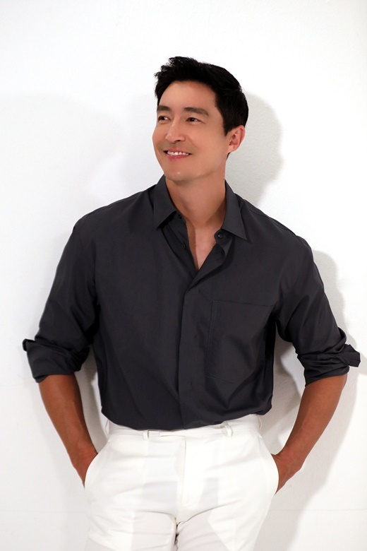 Actor Daniel Henney has made a small meeting with Korean audiences for a long time with Confidential Assignment 2.Daniel Henney hosted video online Interview with the video on the morning of the 6th.Tomorrow (7th) gave a genuine story ahead of the release of the film Confidential Assignment 2: International (hereinafter referred to as Confidential Assignment 2).Confidential Assignment 2 was a sequel to Hyojo, which hit the top three in the box office in 2017, with a total audience of 7.81 million in 2017.It draws an unpredictable triangular coordination investigation of the Detectives, which have been united for their own purposes, from North Koreas Detective Rim Cheolryeong (Hyun Bin) to South Koreas Detective Kang Jin-tae (Yu Hae-jin), and the New Face Overseas FBI Jack (Daniel Henney), which they met again to catch global criminal organizations.Director Lee Seok-hoon of the film Pirates: Bandits to the Sea (2014) and The Himalayas (2015) caught megaphones.In particular, Confidential Assignment 2 is newly joined by Daniel Henney, raising expectations for prospective audiences.He played the role of FBI agent Jack, who flew from United States of America in the play; Jack has a sweet smile, a smart brain, and a perfect talent.Daniel Henney has played a variety of activities that go beyond joy and seriousness from Hyun Bin, Yu Hae-jin, triangular cooperation, from romance chemistry to charismatic action, and Hyun Bin, Im Yoon-ah and triangular romance.Daniel Henney said, I watched the first episode of Hyojo again yesterday.I have already watched the 5th time, and Hyojo is a Korean movie that I like very much. One part was dark, but Confidential Assignment 2 was drawn on the relationship already set, so it seems to be more cheerful and fun.I really think that my brother came out. I was particularly happy to be reunited with Hyun Bin after a long time, and I was really matured, and I was impressed by the fact that Acting, as well as Acting, was so perfect, and Kimmy was perfect from the start.It is because of the role of the good leader of the Hyun Bin When I shot Hyun Bin and the drama My Name is Kim Sam Soon (2005) 17 years ago, we were both new and babies.I was very happy to have a Korean movie and drama when I was working in United States of America, and I am so happy that Korean fans have been looking for us so much.I am always working hard, but I am more excited to meet works that make me try harder like Confidential Assignment 2. I sympathized with Jack character and gave a glimpse of the secret of authentic hot-rolling.Daniel Henney, a father of Irish United States of America, a Korean United States of America and a mother of Korean adoptees.Jack is a Korean United States of America setting in the play, and he speaks a little bit of Korea.I was worried about my cultural identity, and Henry in My Name is Kim Sam Soon. I like characters with such issues.We are all social animals, so it seems like we are always looking for someone who is connected to us. When I was a child, I wanted to be like a Western person. I thought it would be safe, but Age came to find more Asian and Korean.So it is amazing and good to work in Korea. I liked that Jack came to Korea as a very blunt and Western person at the beginning of the play, and became more and more soft and opened himself to friends.Jack would have felt the brotherhood he had spent his entire life searching for, and he would have felt it. I came to Korea and met my team and got brotherhood.So I went more sympathetic to Jack. As for the Korean language skills that impressed all the cast members such as Hyun Bin, Yu Hae-jin, and Im Yoon-ah, I practice alone in the mirror when I am in United States of America.I also use Korean words such as Do not eat such things, Sit down, Come here, and so on. Daniel Henney returned to Chungmuro nine years after Spy (2013), showing a desire for Korean activities.Especially, Kim Hye-soo was attracted to the question of Actor who wanted to breathe together.He said: Ive always wanted to work with Kim Hye-soo for a long time, I admire Kim Hye-soos acting skills, career, a strong female actor.I think I can push myself to reach his level and it will be a chance to grow more. Daniel Henney, who is active in Hollywood, said, The whole world is paying attention to K-content, and I am really proud.I was proud to remember that everyone was proud to talk about the movie parasite when I was filming the United States of America drama Wheel of Time in Prague. Korea is a small country, and I thought it was time because there are many great stories, great creativity, and skills.I have seen a foreigner who was surprised by the high quality of the advertisements that came out in the past. The Koreans are full of diligence and enthusiasm. Daniel Henney also mentioned his relationship with director Hwang Dong-hyuk of Squid Game, which is at the center of K-content syndrome.The two worked on the My Fader in 2007.Daniel Henney said, Director Hwang Dong-hyuk is my friend. My father was the first big project to be held by the bishop at the time, and I was a rookie at that time.I was so proud and proud to ask many people in LA if I saw Squid Game. I once again felt the status of Korea as a skin. 