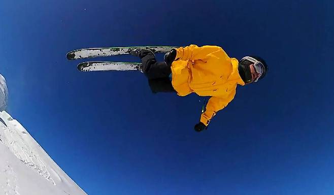 인스타360 X3 셀피 모드 예제. 출처 = 인스타360