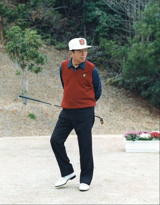 이희건 회장은 재일교포들이 차별 받지 않고 골프를 즐길 수 있도록 1980년 일본 나라현에 KOMA컨트리클럽을 만들었다. 고려와 북녘 말 호마(胡馬)의 의미를 모두 담아 만든 이름이다. 골프장에서 ‘공수래공수거’라는 이 회장의 인생철학을 엿볼 수 있다. 사진 나남