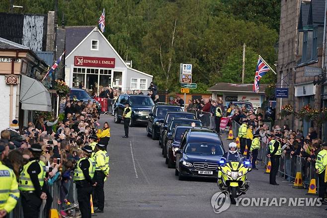 고 엘리자베스 2세 여왕의 장례차량 행렬 [AP 연합뉴스 자료사진. 재판매 및 DB 금지]