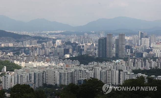 남산에서 바라본 서울시내 아파트의 모습. [사진 출처 = 연합뉴스]