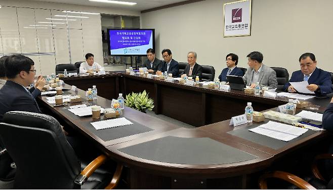 한국기독교공공정책협의회가 신안군 기독교 체험관 건립과 관련해, 일부 종교계의 주장처럼 종교 편향이 아니라고 말했다.