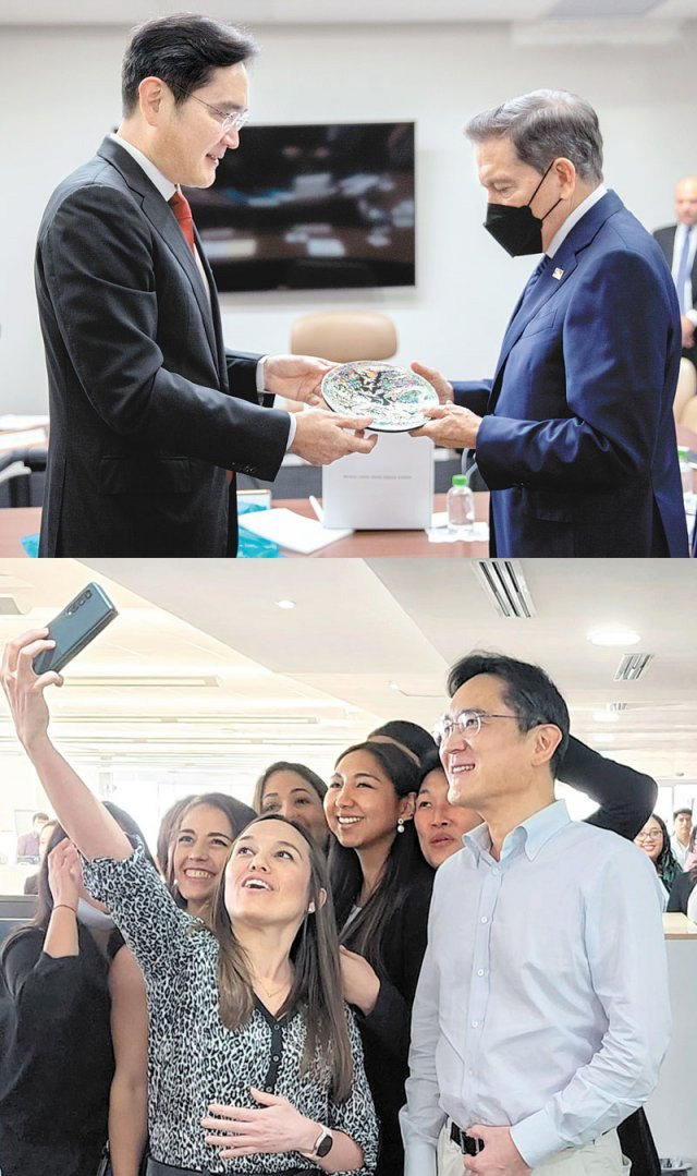 이재용 삼성전자 부회장(윗쪽 사진 왼쪽)이 13일(현지 시간) 파나마시티에 위치한 대통령궁에서 라우렌티노 
코르티소 파나마 대통령에게 ‘2030 부산 세계박람회’ 유치 지지를 요청하며 기념품을 전달하고 있다. 이 부회장은 이후 
파나마법인에서 중남미 법인장 회의를 한 뒤 직원들과 기념촬영을 했다. 삼성전자 제공