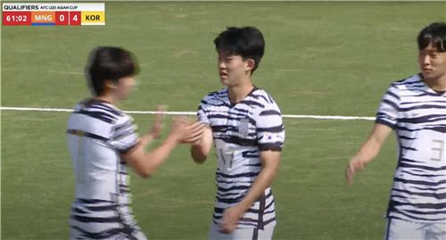 20세 이하(U-20) 아시아축구연맹(AFC) 아시안컵 예선에서 한국 선수들이 골 세리머니를 펼치고 있다. [현지 중계 영상 캡처]