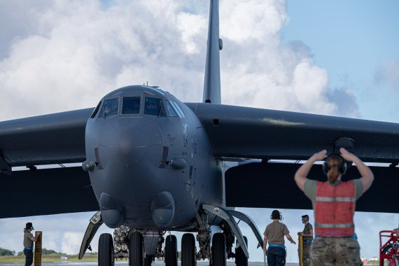 미국령 괌 소재 앤더슨 공군기지에 전개된 B-52H '스트래토포트리스' 전략폭격기 사진=미 공군