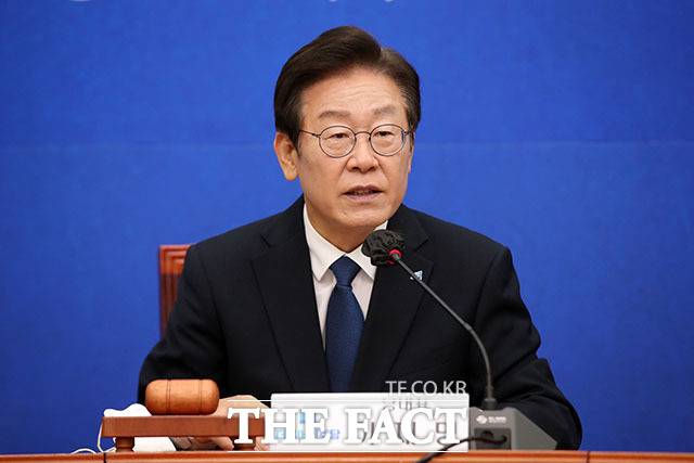 이재명 더불어민주당 대표가 19일 오전 서울 여의도 국회에서 열린 최고위원회의에서 발언하고 있다. /국회=이새롬 기자