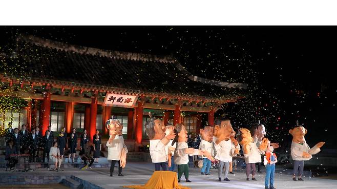 수원시, 세계유산여행 힐링폴링 수원화성 공연 모습