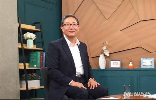 [서울=뉴시스] 동국대학교 세계불교학 연구소 부설 향가·만엽집 연구실 김영회 실장(연구교수). (사진=김영회 교수 제공) 2022.09.20. photo@newsis.com *재판매 및 DB 금지
