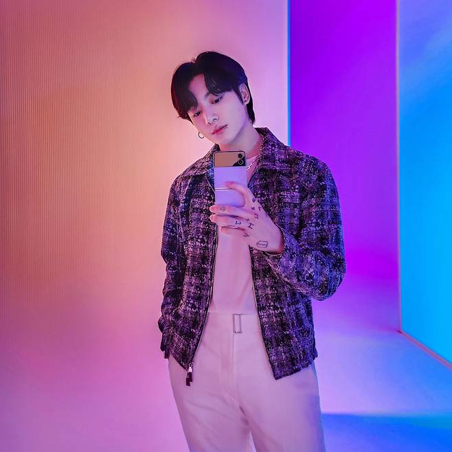 방탄소년단 정국, 女心 녹이는 러블리 꽃미남