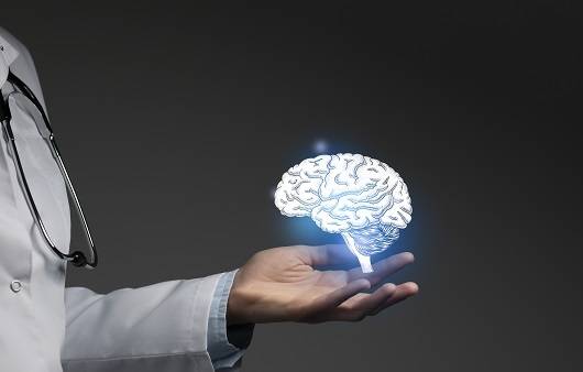 뇌졸중이 의심될 때 119 구급대에 연락하면 병원에 직행하면서 의료진과 연락하는 장점이 있다. [사진=게티이미지]