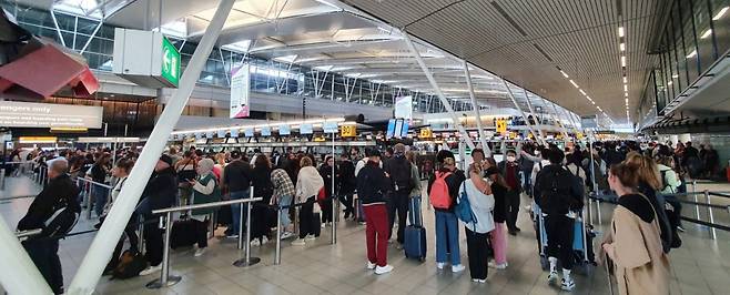 이달 20일 방문한 네덜란드 스키폴공항은 전세계에서 가장 빠른 속도로 운영 정상화를 추진 중이다. 올해 연간 여객은 코로나19(COVID-19) 확산 이전의 85% 수준인 6000만명까지 회복될 것으로 전망된다. /사진제공=인천국제공항기자단