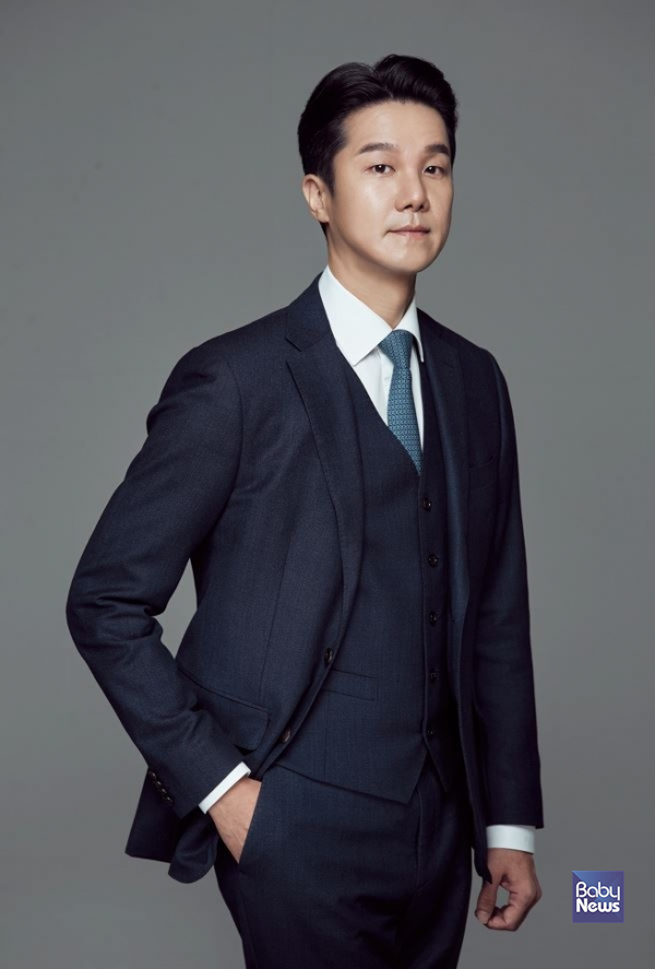 창원에서 다수의 양육비미지급 사건을 해결해 온 법무법인 더킴로펌 이혼가사전문센터 언와인드 김형석 대표변호사는 "실업, 파산 등을 했다 해도 자녀에 대한 부모의 양육 의무가 사라지지 않는다"고 말한다. ⓒ더킴로펌