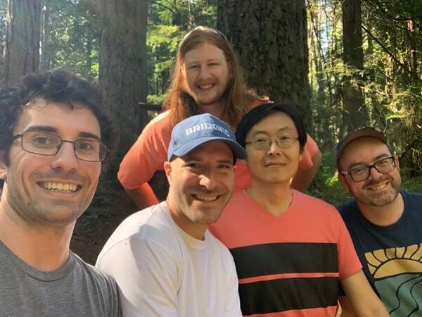 1047게임즈 멤버들. 김지훈 아티스트는 오른쪽 두번째