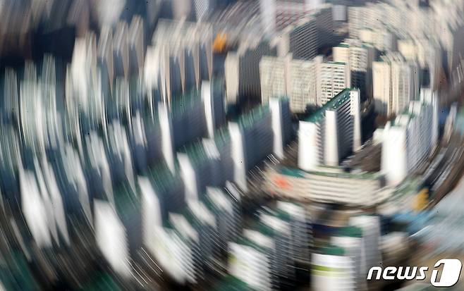 서울 영등포구 여의도 일대의 아파트 단지. 2020.1.20/뉴스1 ⓒ News1 이동해 기자