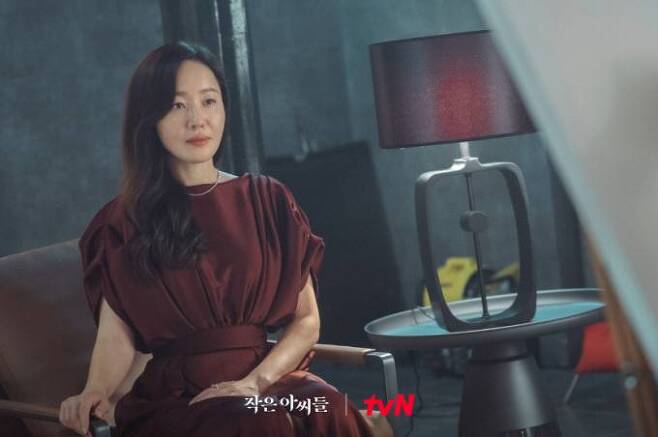tvN 드라마 ‘작은 아씨들’ 원상아(엄지원). tvN 홈페이지 캡처