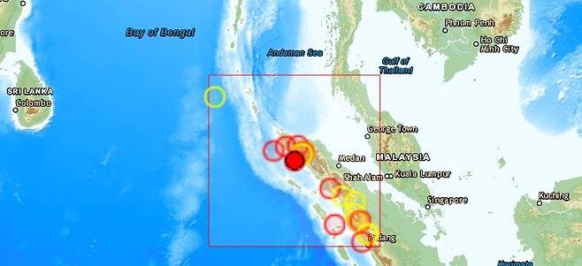 24일 지진이 발생한 인도네시아 수마트라섬 북서부(빨간색 점) [유럽지중해지진센터(EMSC) 캡처. 재판매 및 DB 금지]