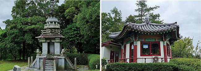 1 고마컨트리클럽 입구에 있는 다보탑 모형. 2 고마컨트리클럽에 있는 그늘집은 팔각정 스타일이다. 사진 민학수 기자