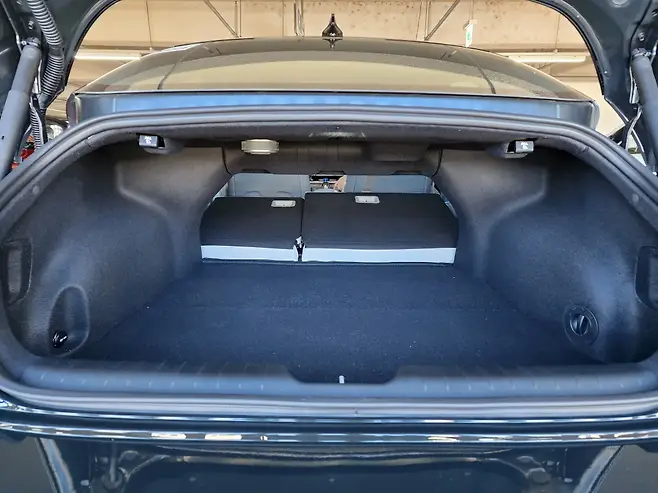 아이오닉6 트렁크 공간 (풀플랫)