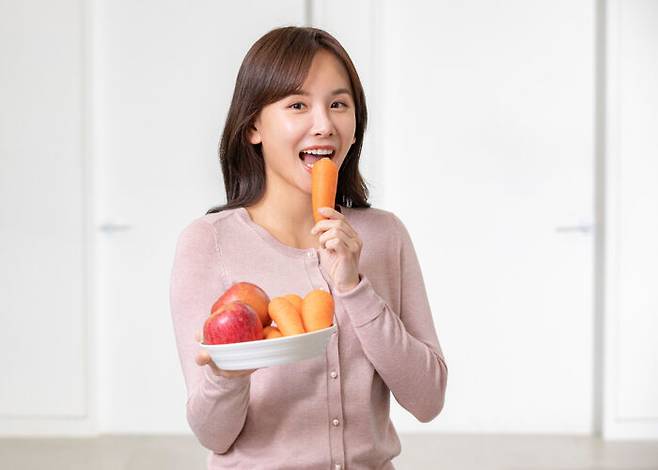 당근과 사과 등은 가을철 건강 증진에 특히 좋은 식품으로 꼽힌다. [사진=클립아트코리아]