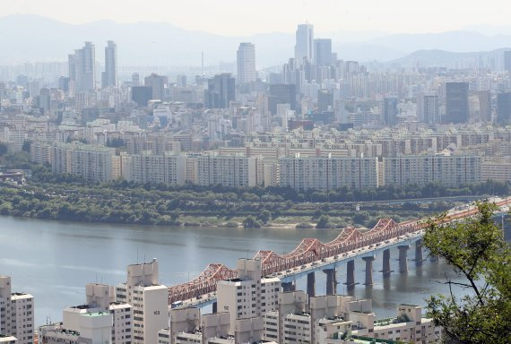 서울 강남구 압구정 한강변 아파트 모습. /사진=뉴스1화상