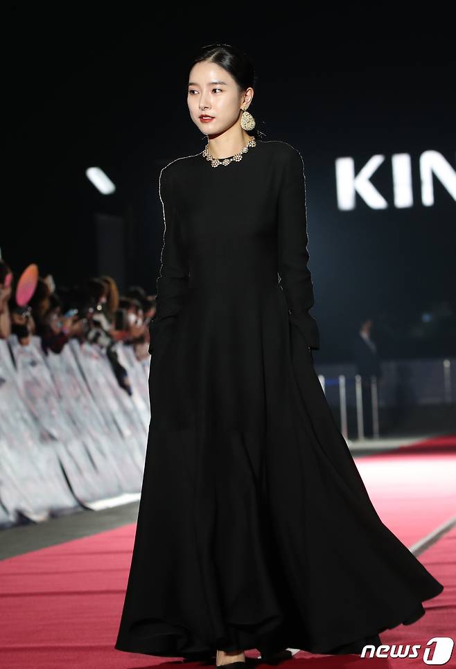 배우 김소은이 29일 오후 경기도 고양시 일산 킨텍스에서 열린 ‘2022 APAN STAR AWARDS’에서 매력을 발산하고 있다. 2022.9.29/뉴스1 ⓒ News1 권현진 기자