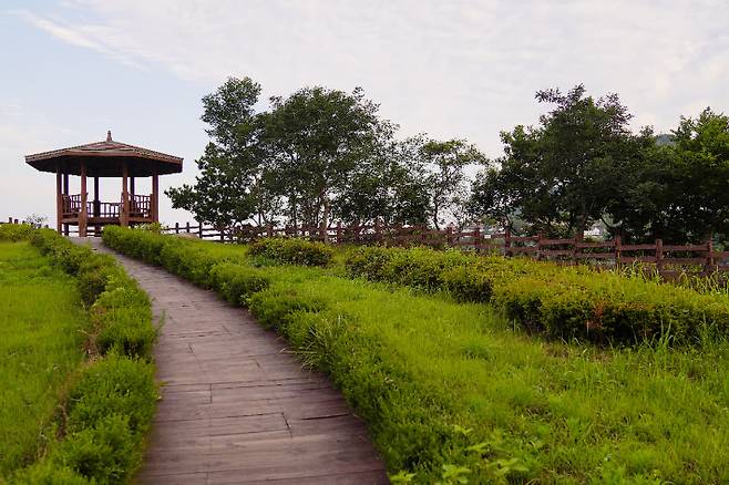 모항 데크길. 부안군 제공