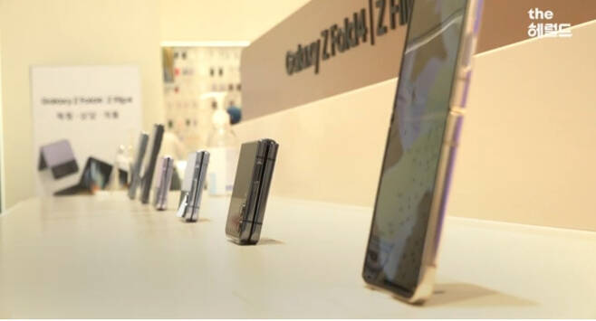삼성 디지털프라자 홍대본점에 삼성전자 스마트폰이 전시돼있다. [헤럴드경제]