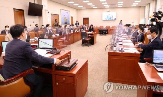 <국회사진기자단, 연합뉴스>