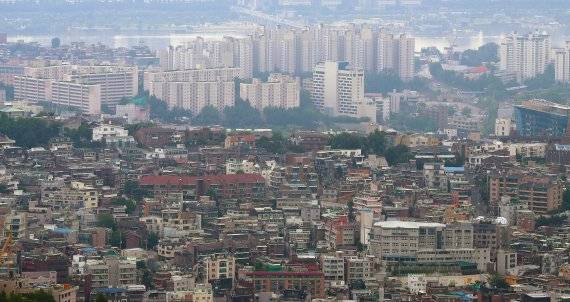 서울 남산에서 바라본 빌라촌의 모습. 2022.7.4/뉴스1 ⓒ News1 김진환 기자 /사진=뉴스1