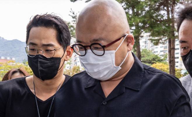 마약 투약 혐의 받는 향하는 유명 작곡가 돈스파이크 [사진 = 연합뉴스]