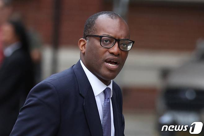 리즈 트러스 영국 총리 내각에서 흑인 최초로 재무부 장관에 오른 쿼지 콰텡(47) ⓒ 로이터=뉴스1 ⓒ News1 정윤미 기자