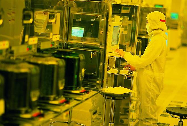대만 북부 신추과학단지에 위치한 TSMC 팹(공장)12 내부. /TSMC 제공