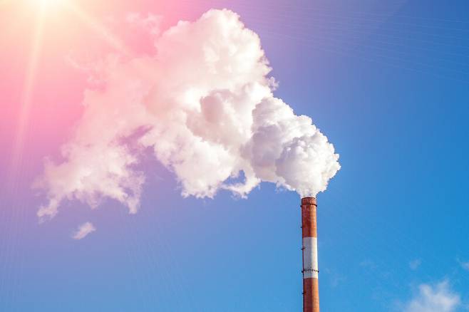 지난해 기준 산업부문 451개 기업의 온실가스 배출량은 총 3억2645만톤인 것으로 나타났다. 게티이미지뱅크