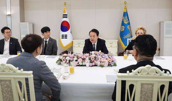 윤석열 대통령이 4일 서울 용산 대통령실 청사에서 열린 한·미 스타트업 서밋과 K-브랜드 엑스포 참여 중소벤처기업 오찬 간담회에서 발언하고 있다. 2022.10.04. [사진=대통령실]