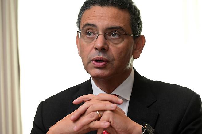 Pedro Conceicao, the head of the United Nations Development Program’s Human Development Report Office, speaks during an interview with The Korea Herald in Seoul on Sept. 29. (Park Hae-mook/The Korea Herald)