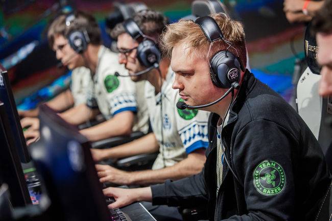 라이엇 게임즈 플리커.