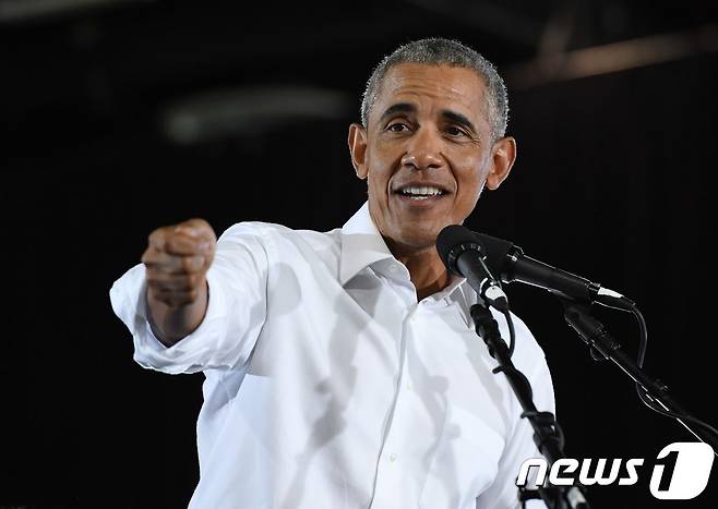 버락 오바마 전 미국 대통령이 지난 2018년 중간선거를 앞둔 10월22일(현지시간) 네바다 주 라스베이거스에서 민주당 후보 지원유세를 하고 있는 모습. ⓒ AFP=뉴스1 ⓒ News1 우동명 기자