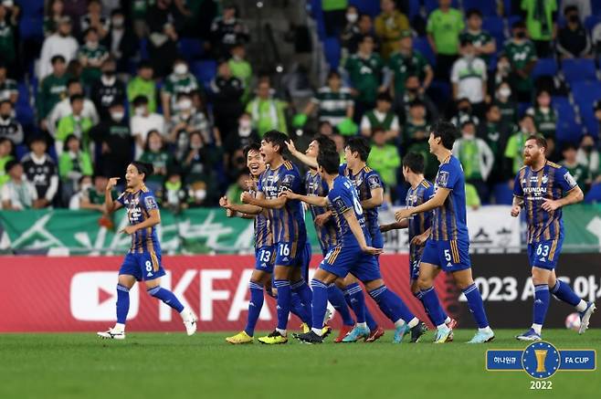 원두재의 선제골로 1 대 0을 만든 울산 현대. 대한축구협회