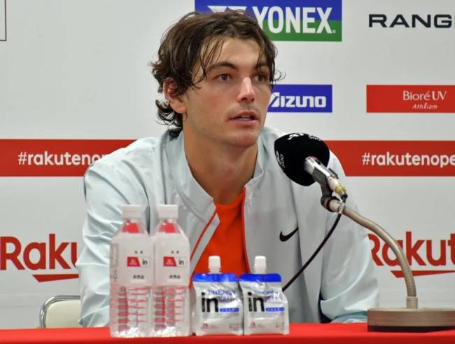 재팬오픈 1회전 후 인터뷰를 하는 프리츠