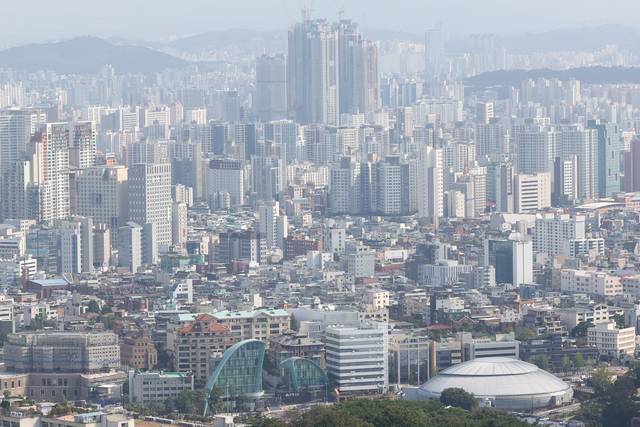 서울 남산에서 본 서울 아파트. 연합뉴스