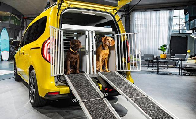 메르세데스-벤츠 T-클래스 리뷰